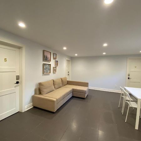 Yonge And Finch Subway !S Spacious And Modern Private Bd With Shared Bathroom 多伦多 外观 照片