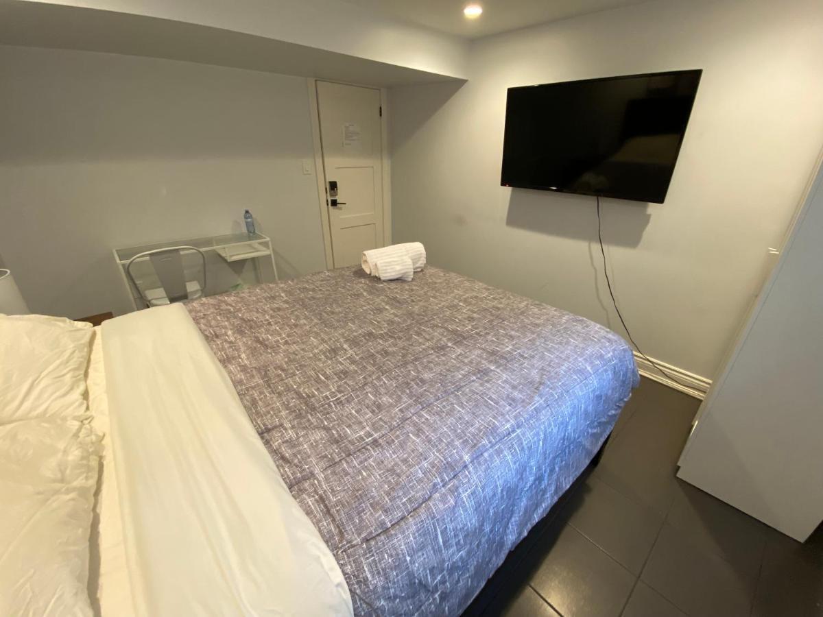 Yonge And Finch Subway !S Spacious And Modern Private Bd With Shared Bathroom 多伦多 外观 照片