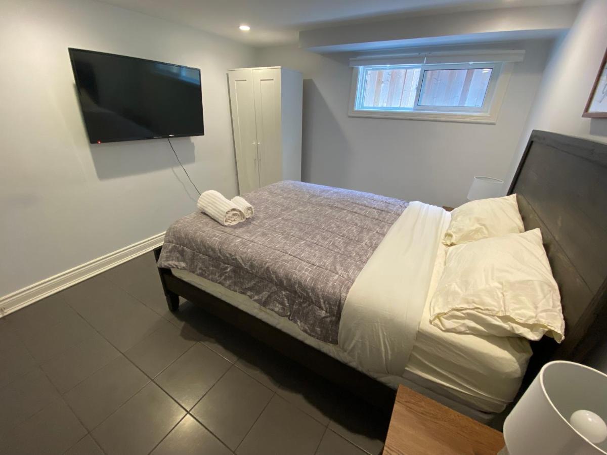 Yonge And Finch Subway !S Spacious And Modern Private Bd With Shared Bathroom 多伦多 外观 照片