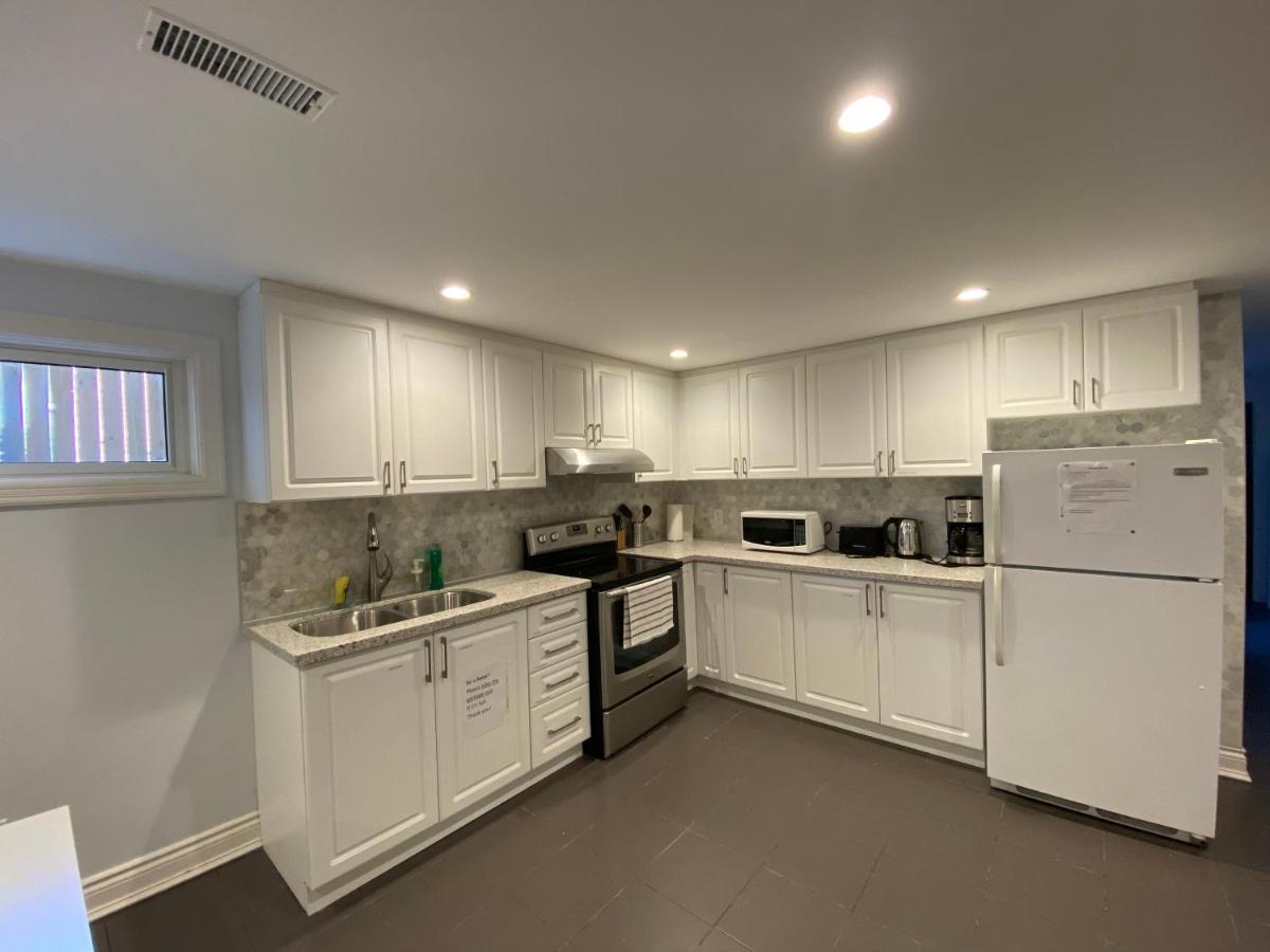 Yonge And Finch Subway !S Spacious And Modern Private Bd With Shared Bathroom 多伦多 外观 照片